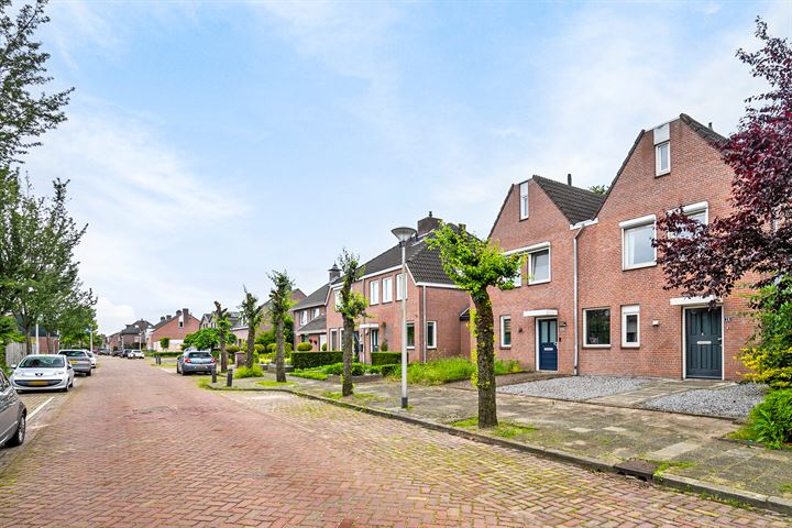 View photo 29 of Hazestraat 16