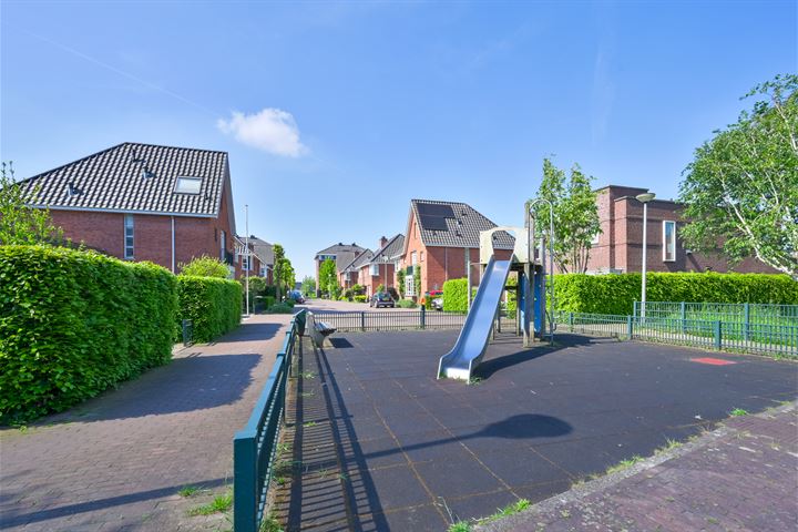 View photo 39 of Burgemeester Huydecoperhof 3