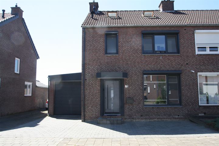 Bekijk foto 1 van Karel Doormanstraat 68