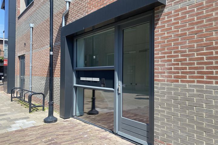 Bekijk foto 4 van Kanaalstraat 64-A