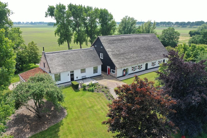 Bekijk foto 1 van Oude Kleverskerkseweg 1