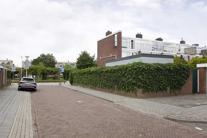 Bekijk foto 34 van Nicolaas Beetsstraat 1