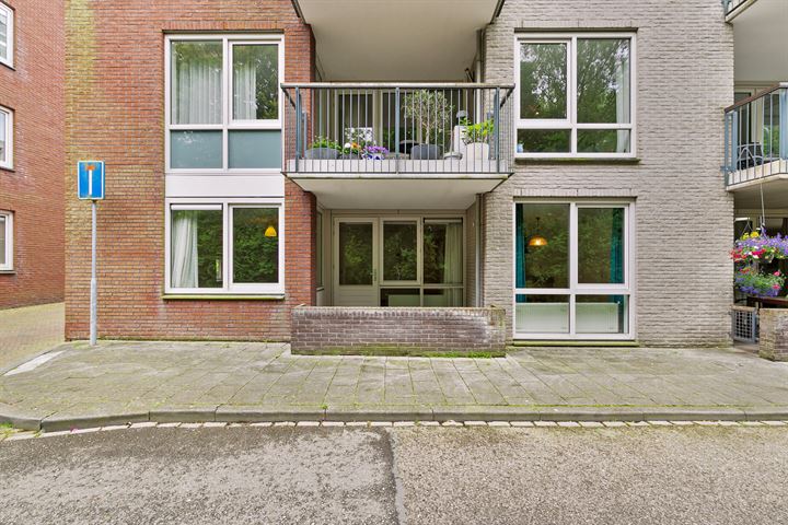 View photo 28 of Kesteloostraat 3