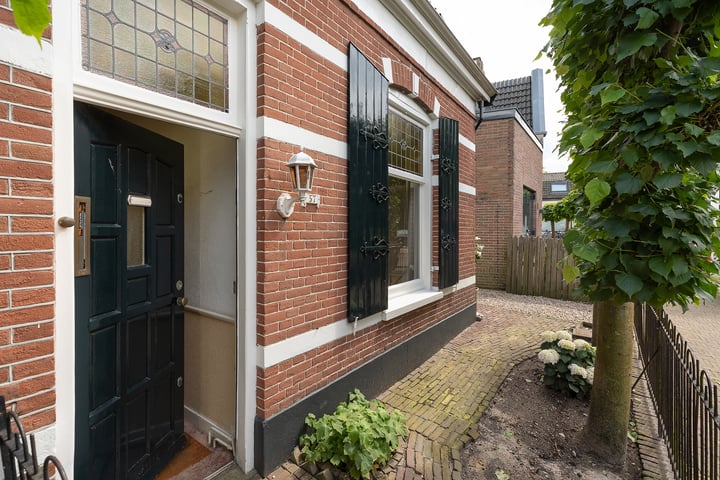 Bekijk foto 25 van Rozenstraat 57