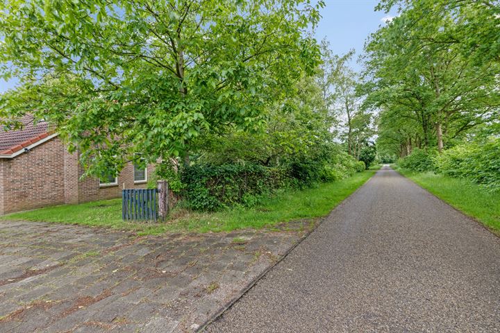 Bekijk foto 3 van Zuid-esweg 8