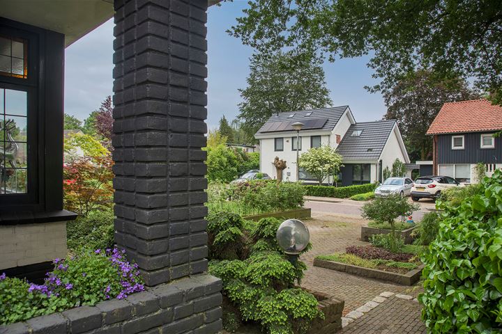 Bekijk foto 33 van Bernhardstraat 28