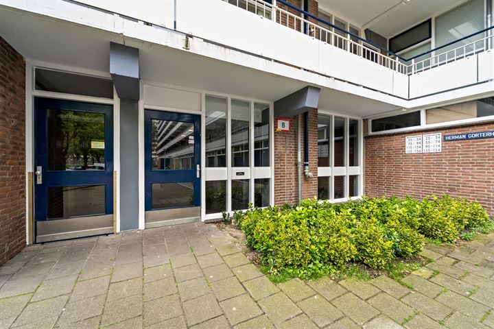 View photo 27 of Herman Gorterhof 37