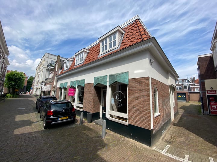 Doelenstraat 8