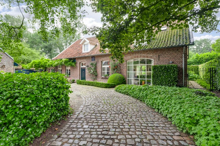 Foto 1 van Antoniusstraat 4