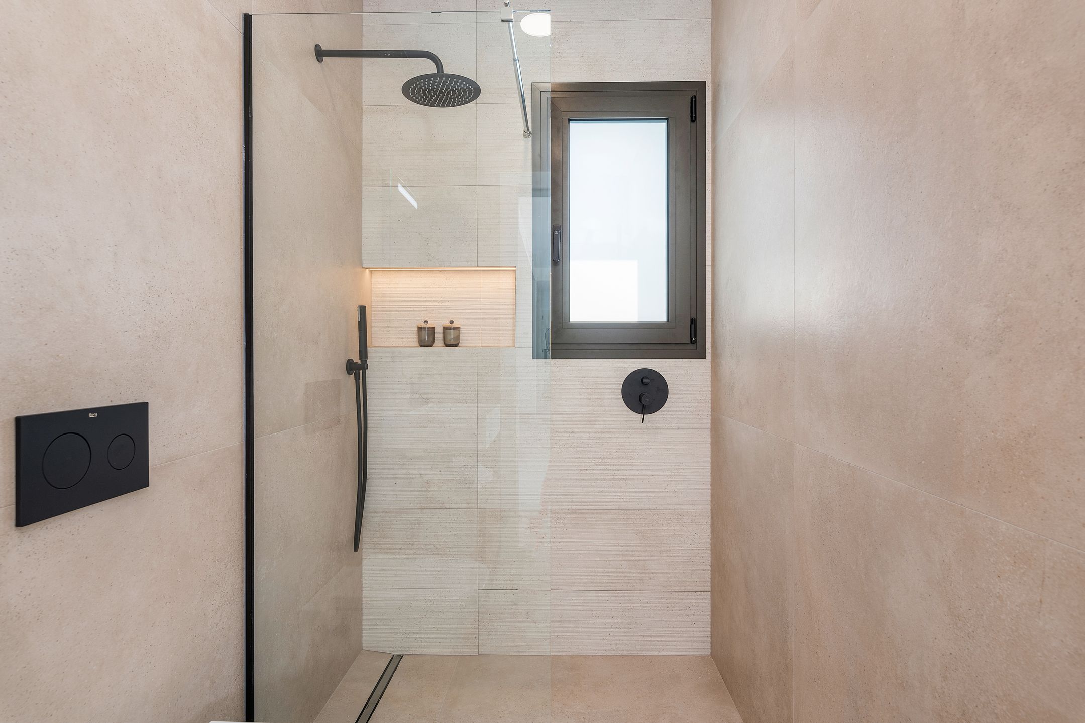 Foto 93 van Calle Isla de Fernando Poo 35