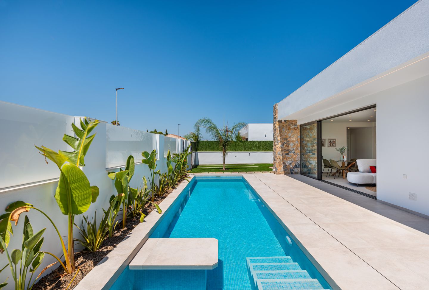 Foto 109 van Calle Isla de Fernando Poo 35