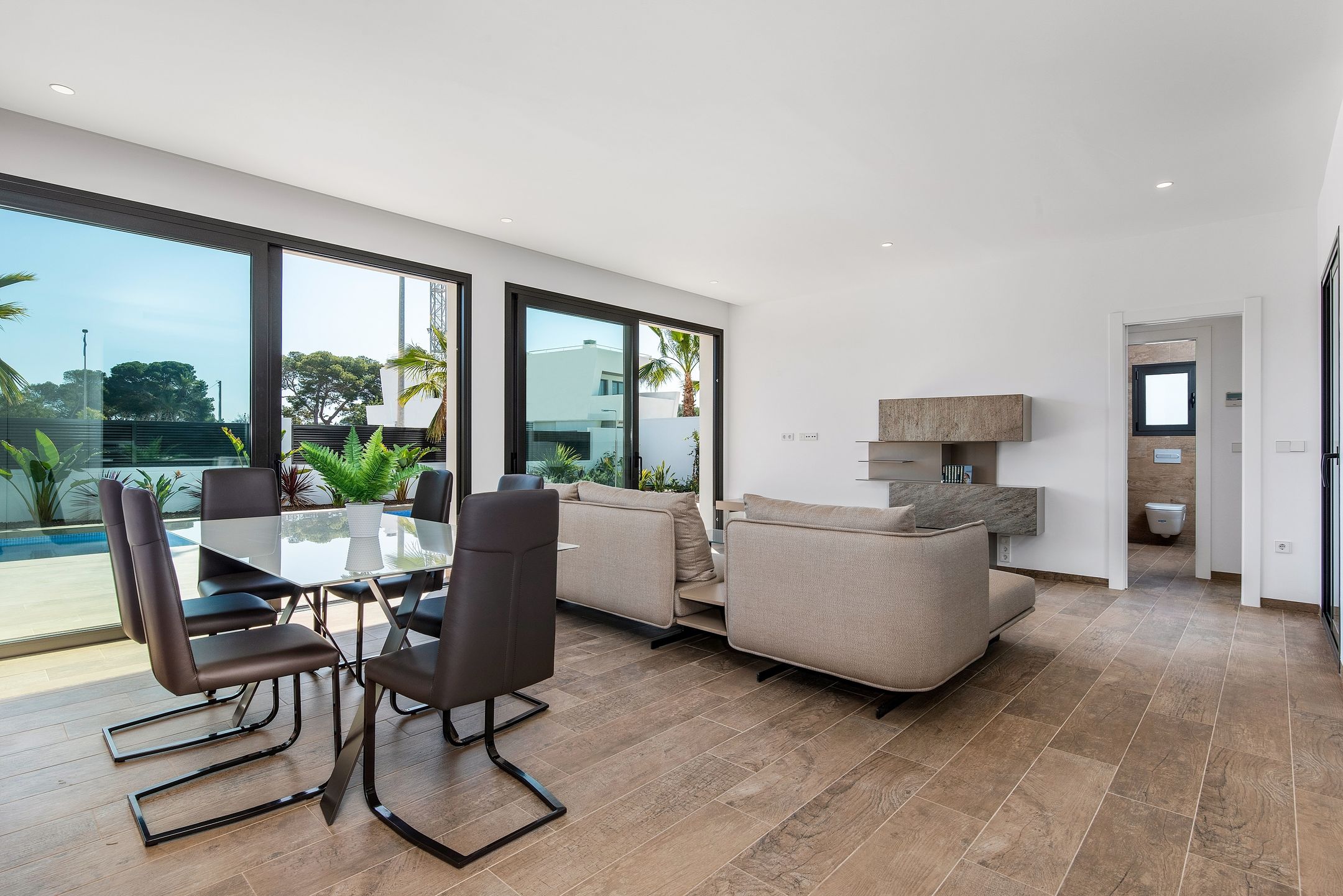 Foto 138 van Calle Isla de Fernando Poo 35