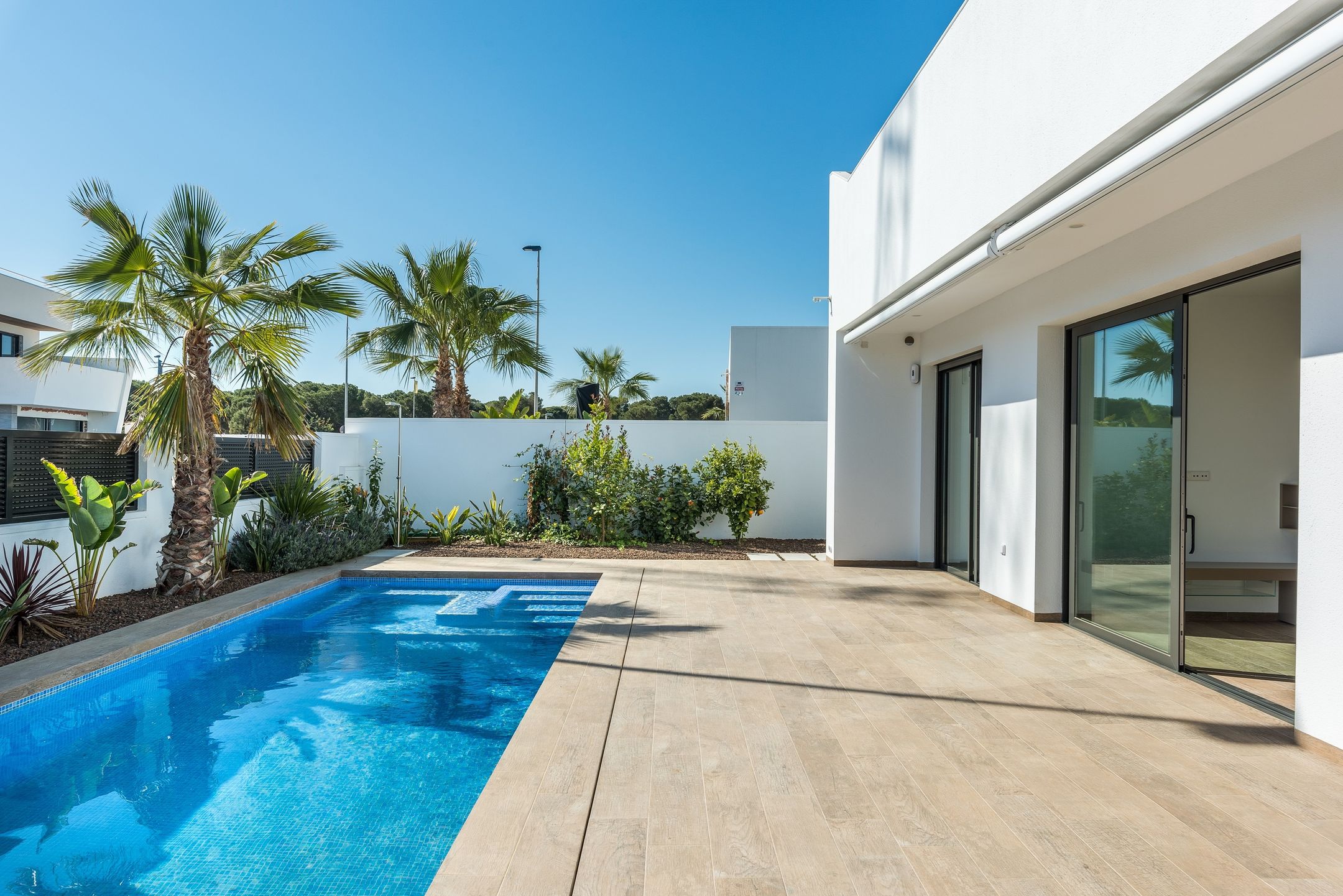 Foto 144 van Calle Isla de Fernando Poo 35