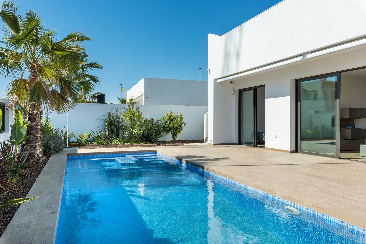 Foto 149 van Calle Isla de Fernando Poo 35