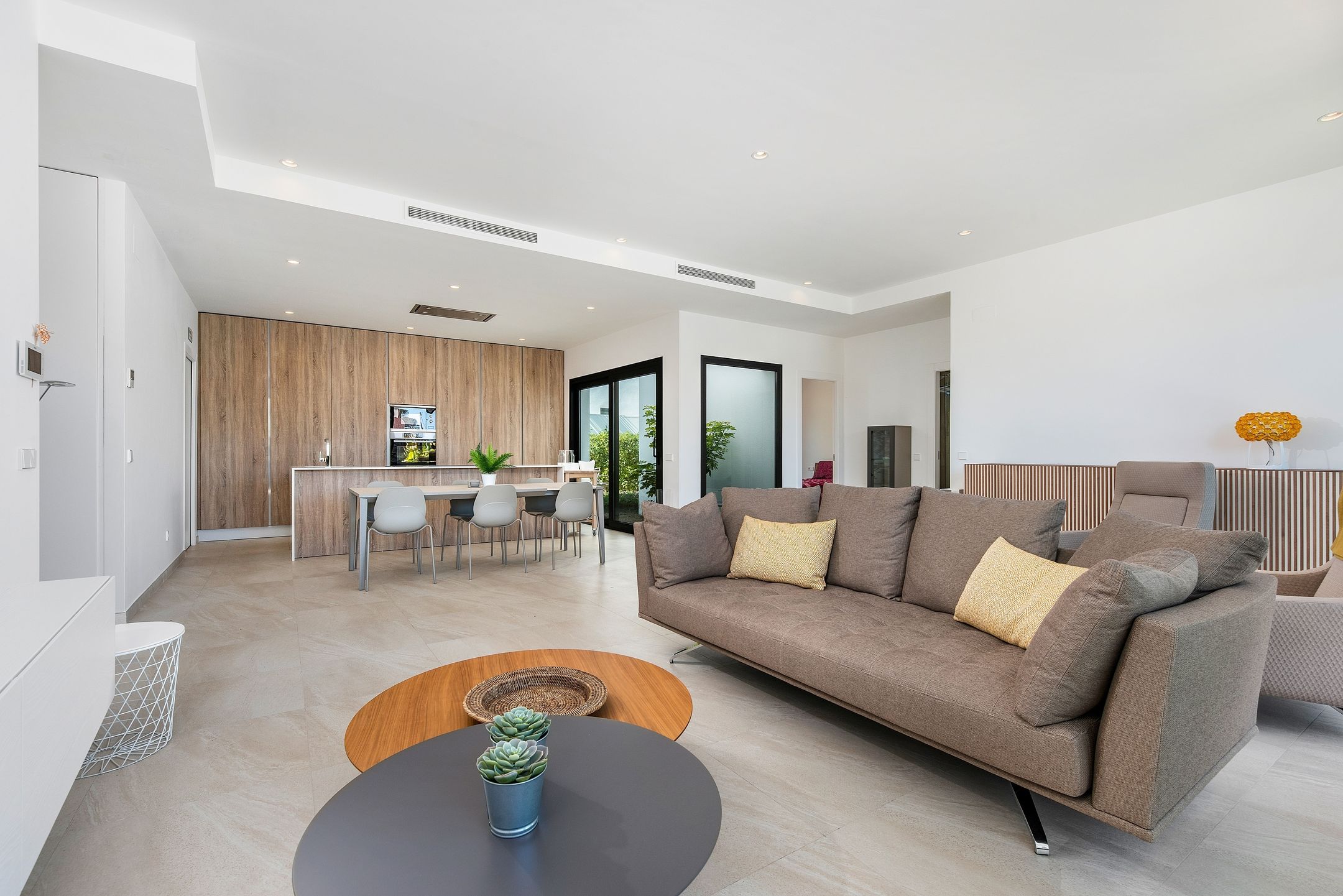 Foto 156 van Calle Isla de Fernando Poo 35