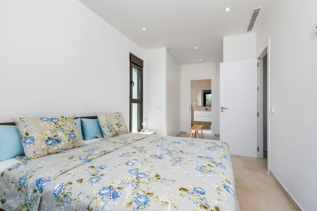 Foto 158 van Calle Isla de Fernando Poo 35