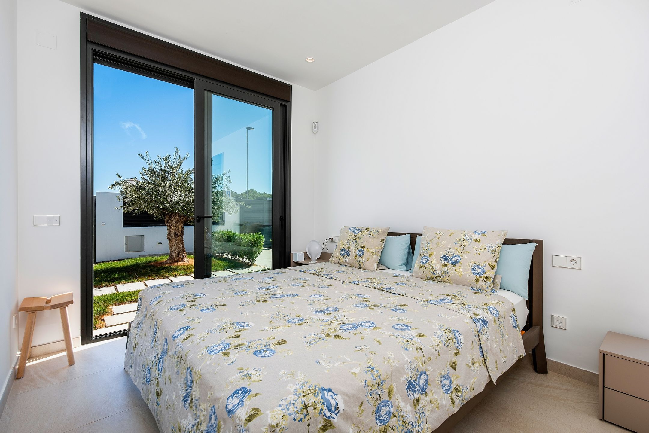 Foto 159 van Calle Isla de Fernando Poo 35