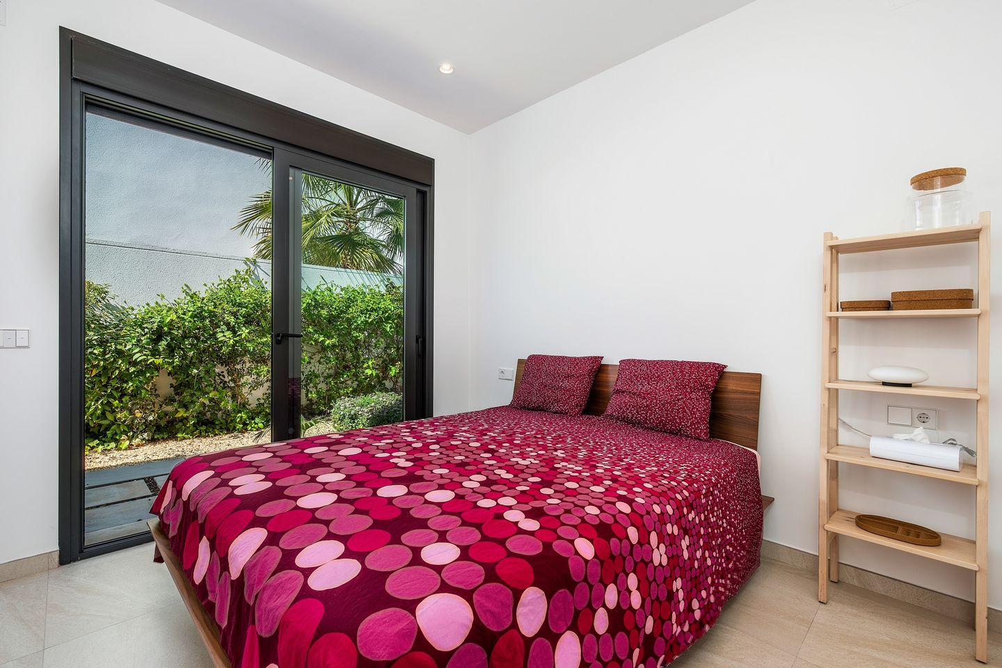 Foto 160 van Calle Isla de Fernando Poo 35