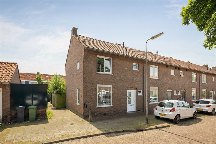 View photo 1 of Pamontstraat 42