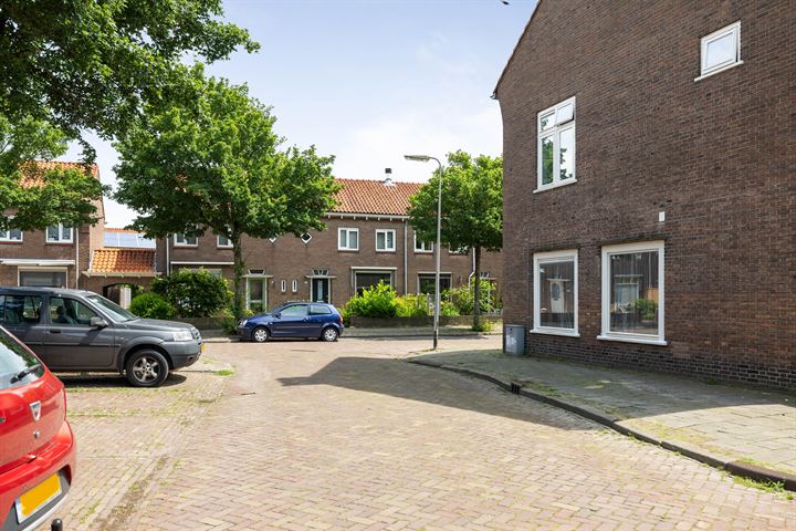 View photo 26 of Pamontstraat 42