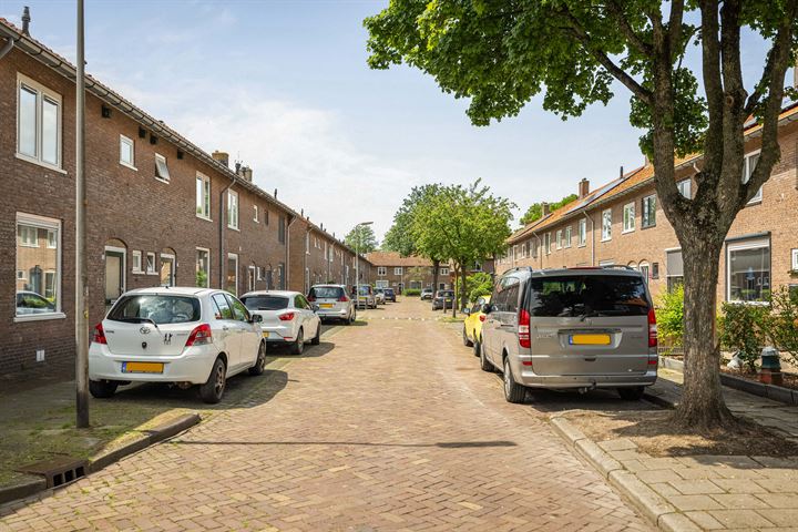 View photo 27 of Pamontstraat 42