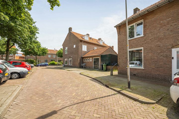 View photo 28 of Pamontstraat 42