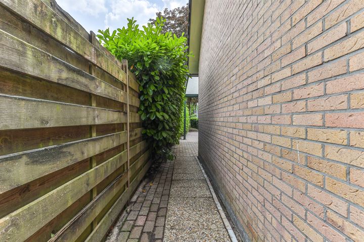 Bekijk foto 47 van Meidoornstraat 13