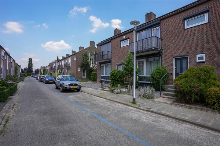 Bekijk foto 48 van Pliniusstraat 19