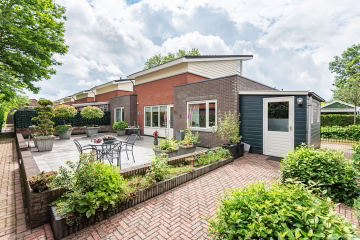 Foto 5 van Alfred Mozerhof 15