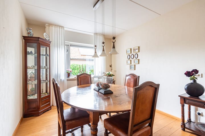 Foto 18 van Alfred Mozerhof 15