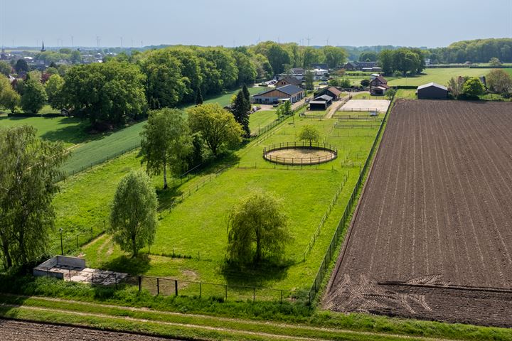 Bekijk foto 1 van Akerstraat 25