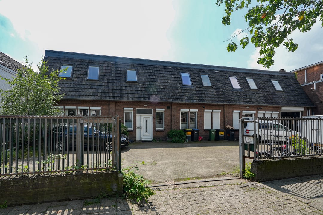 Photo 1 of Biezenstraat 77