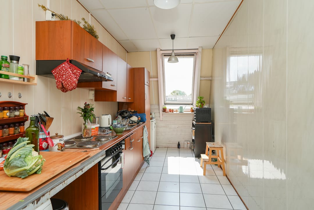 Photo 11 of Biezenstraat 77