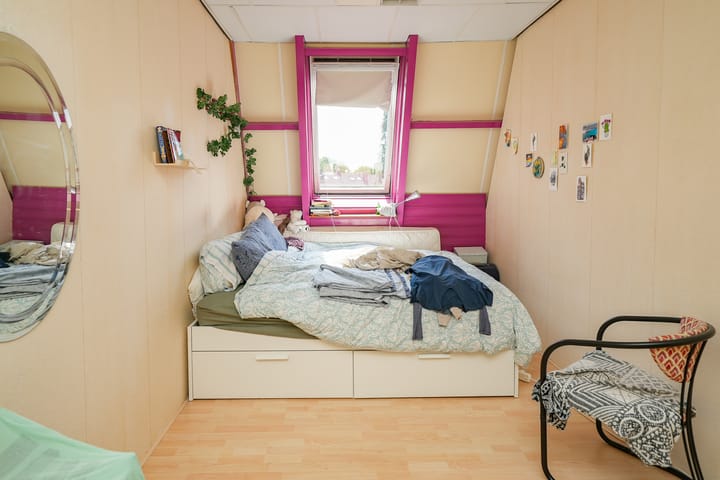 Photo 12 of Biezenstraat 77