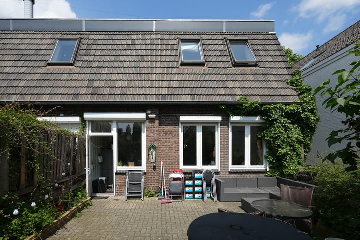 Photo 18 of Biezenstraat 77