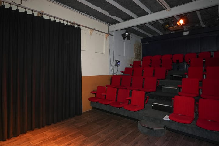 Photo 23 of Biezenstraat 77