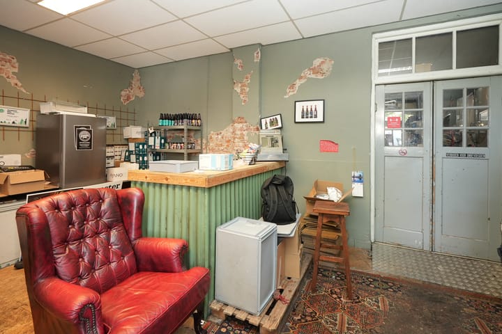 Photo 27 of Biezenstraat 77