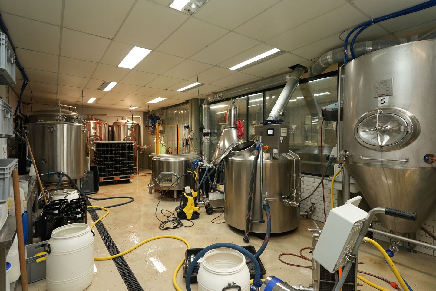 Photo 29 of Biezenstraat 77