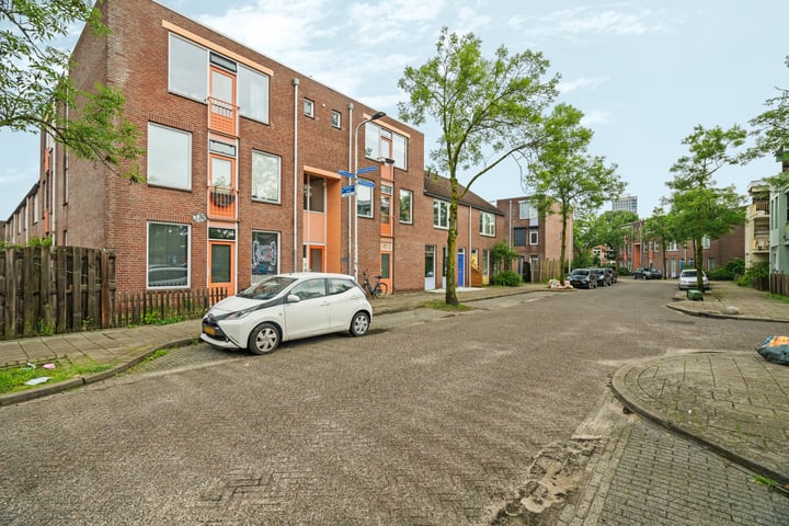 View photo 8 of Scholeksterstraat 44