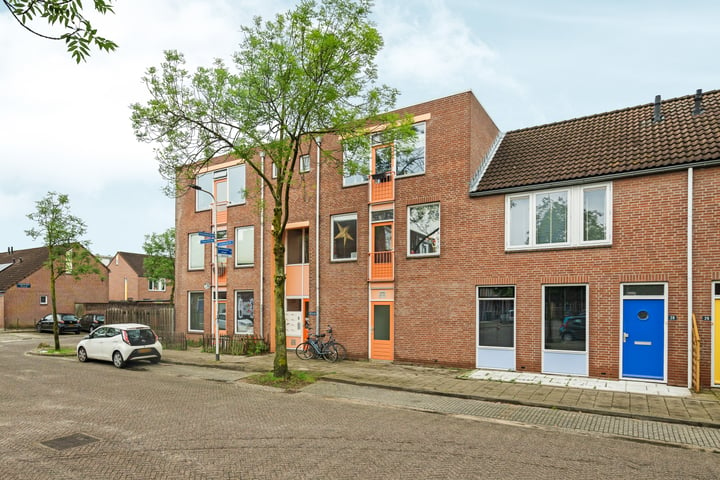 Bekijk foto 9 van Scholeksterstraat 44