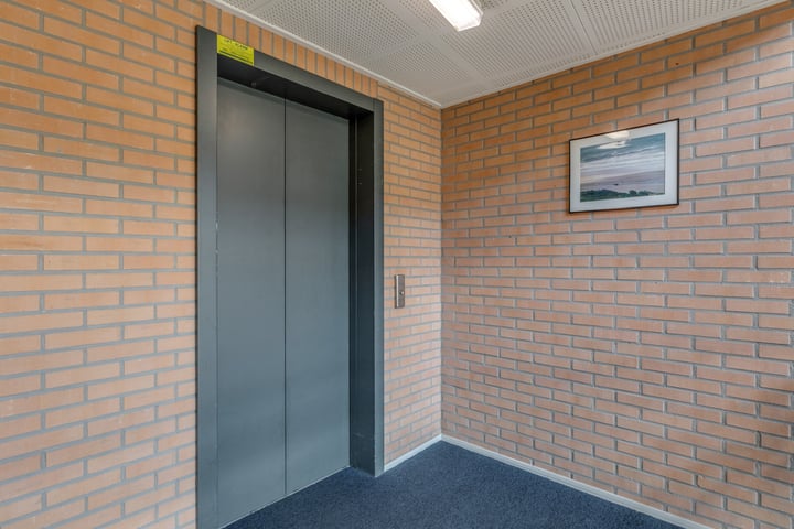 Bekijk foto 3 van Wielstraat 66