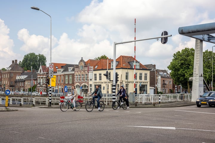 Bekijk foto 7 van Van Veldekekade kavel 10