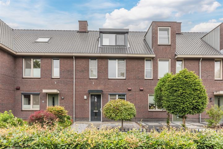 Bekijk foto 1 van Den Uylstraat 17