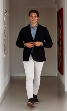 C.R. (Chris) van den Berg - NVM Register Makelaar