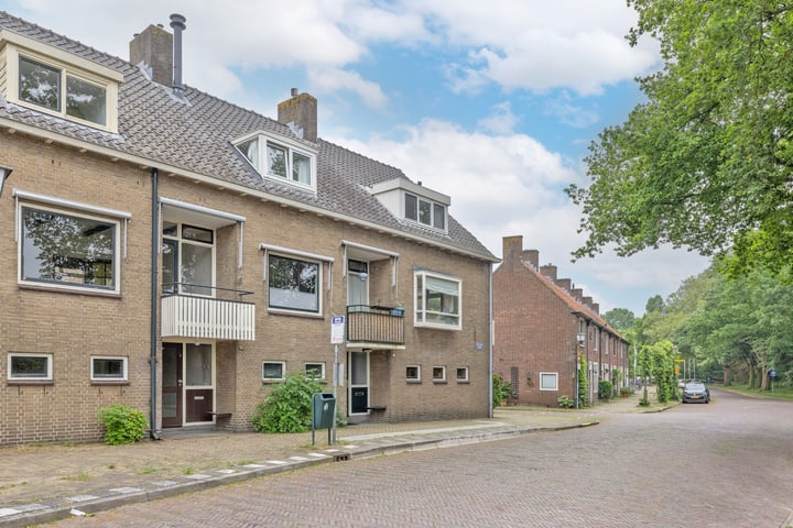 Bekijk foto 1 van Westwalstraat 33