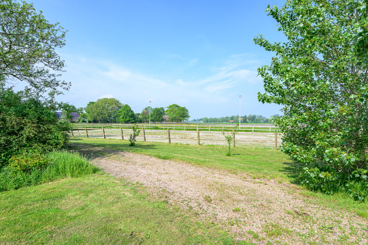 Bekijk foto 58 van Moerbekerweg 12