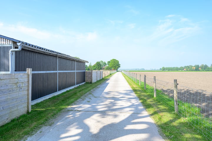 Bekijk foto 59 van Moerbekerweg 12