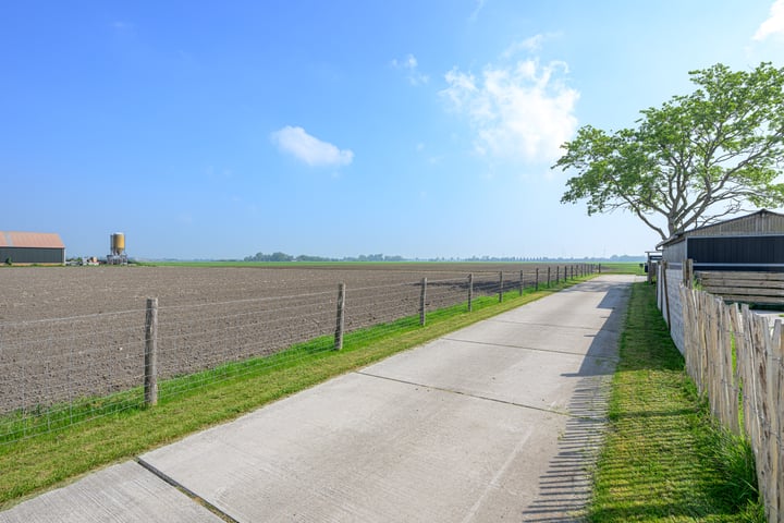 Bekijk foto 60 van Moerbekerweg 12