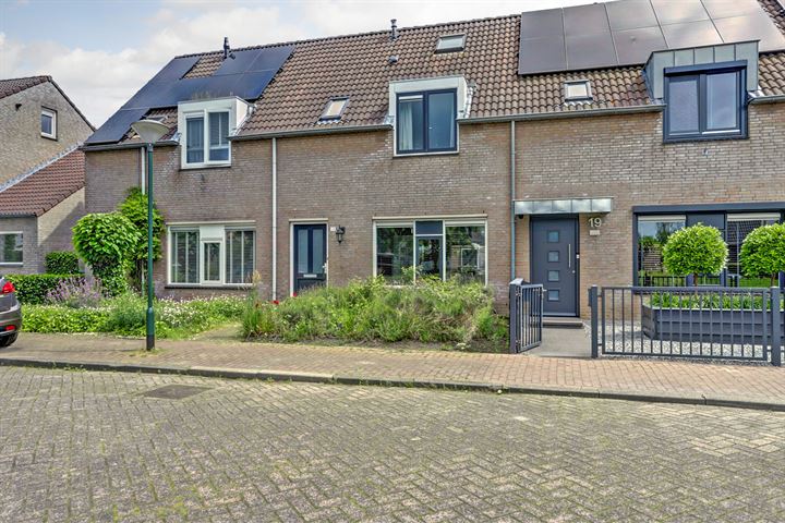 Bekijk foto 2 van Ooievaarshoek 17