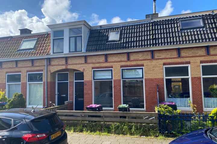 Bekijk foto 3 van Woudstraat 24